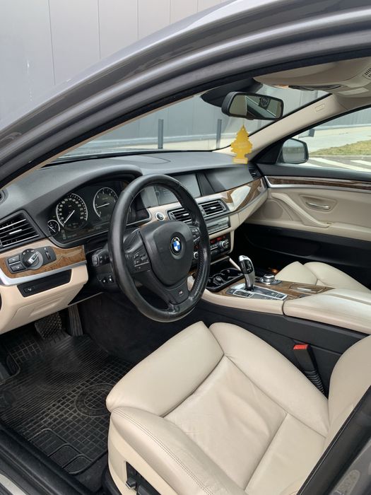 BMW F10 525d 218hp/Luxury/Trapă/Softclose/Keyless/Camere360/Full