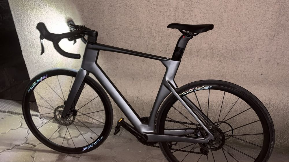 Twitter R15 Air full carbon