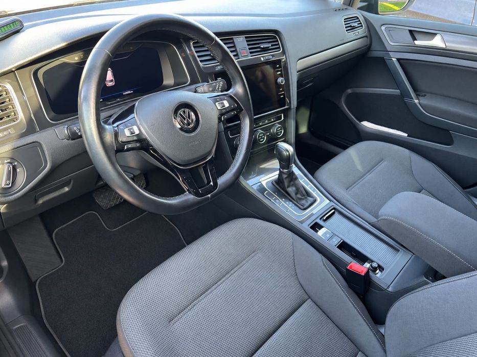 VOLKSWAGEN Golf 2018 — imagine 3