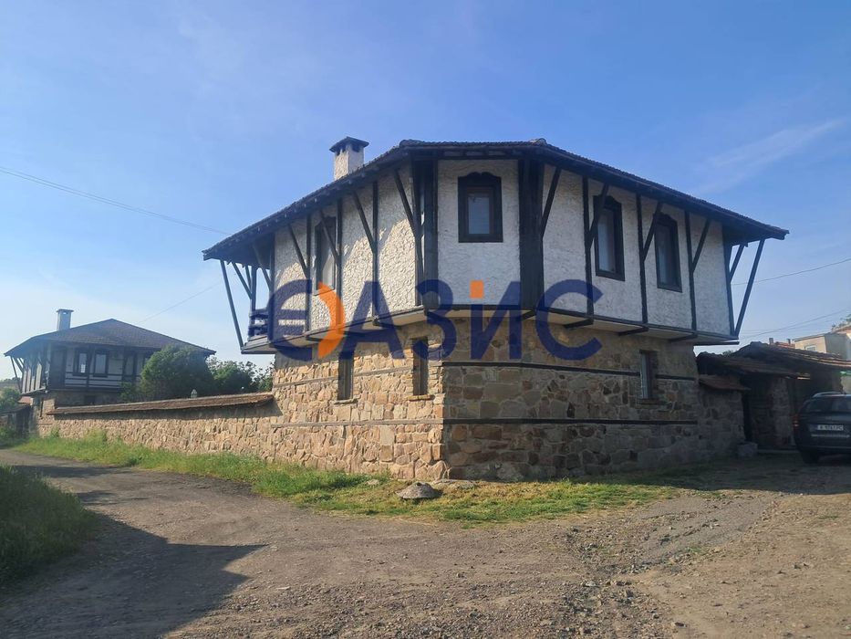 Двуетажна къща в с. Бата, България, 134 кв. м, 560 кв. м двор, цена 165 000 евро #34248635