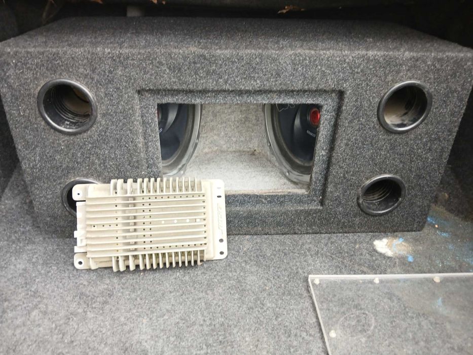 Сабвуфер Kenwood 1500w с усилителем Bose.