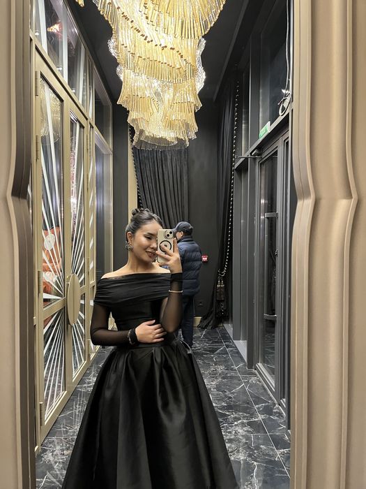 Продам платье , размер М, вечернее платье