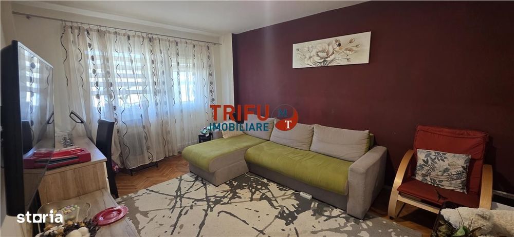 Apartament cu 3 camere si doua bai zona Cetate