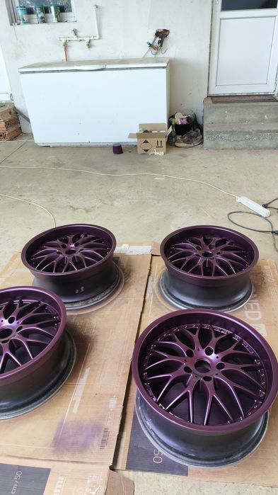 Vând jante R18 cu buză