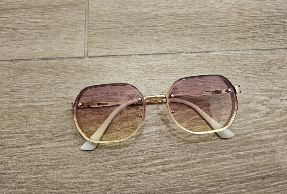 Продам очки солнцезащитные