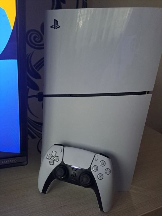 Playstation 5 Slim ,  PS5 , 1TB , 1 Controller