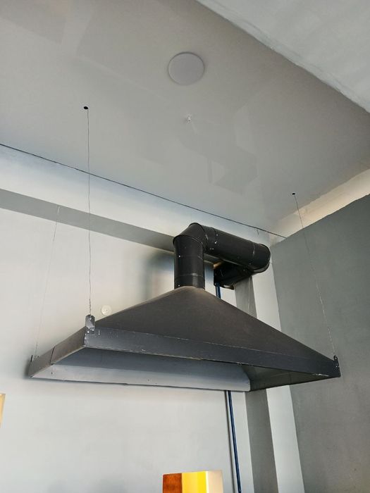 Dimaxod kafe restaran uchun moslangan motori hammanarsi joyinda toza