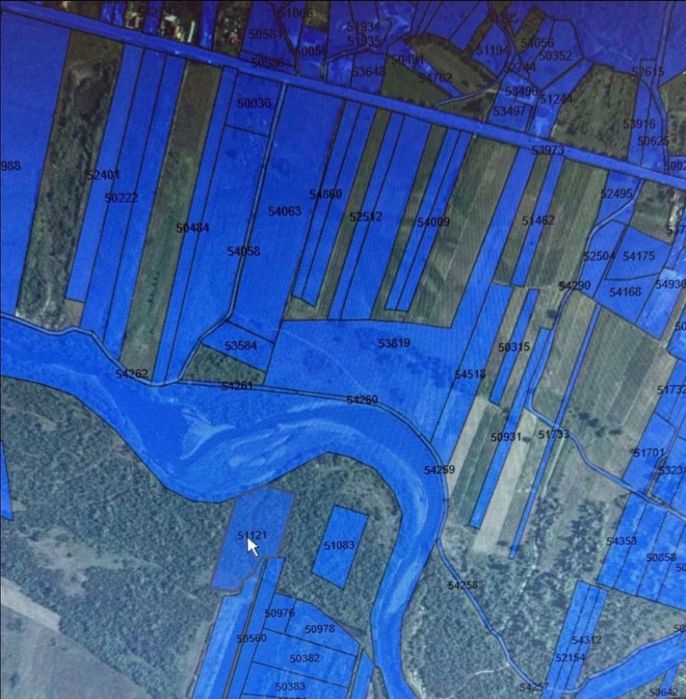 VÄND TEREN DEOSEBIT,are suprafata de 1 ha si este situat in Grosi,comuna Aușeu,județul Bihor.,