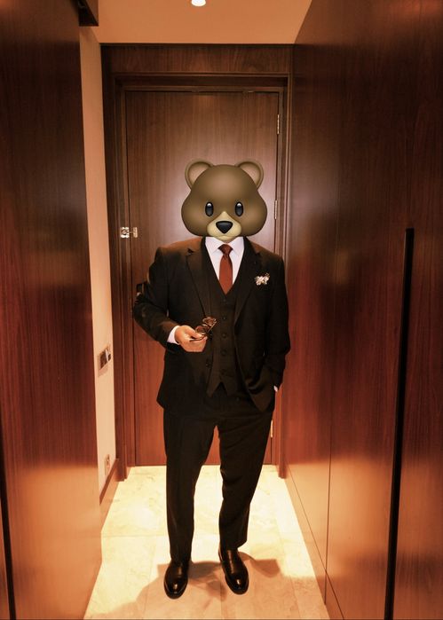 Продаю Костюм-тройку