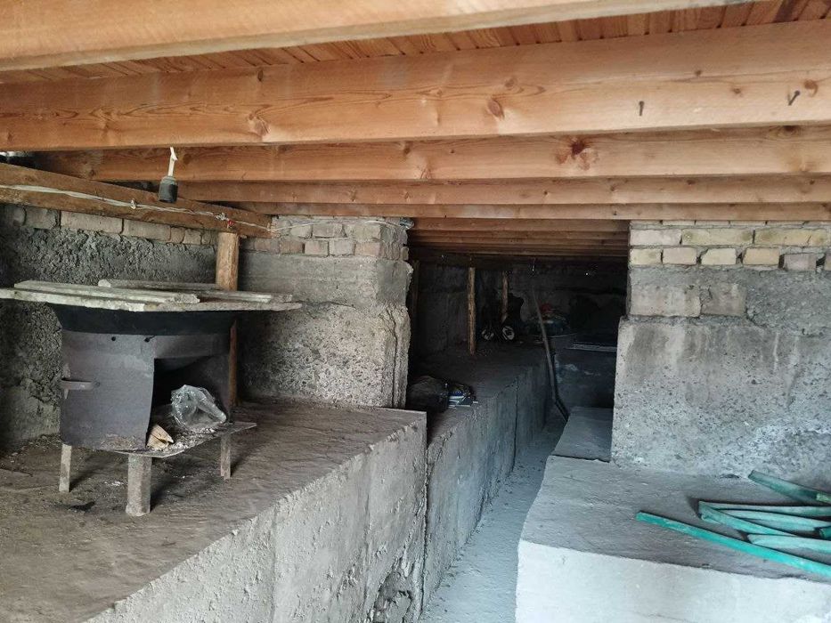 Yashashga tayyor uy sotiladi