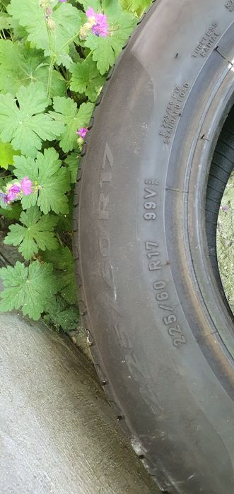 Гуми 2бр 225/60/17 - 1бр 95лв