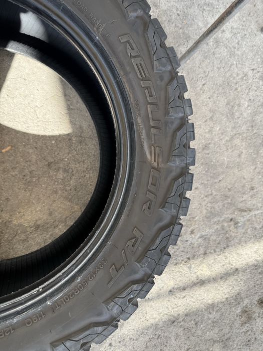 Гуми RT 33x12.x20