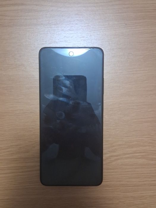 Vând Oppo a40 6gb ram 128gb