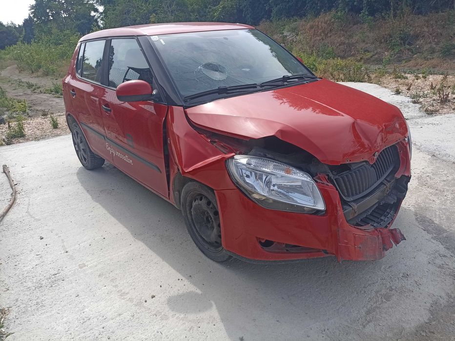 Шкода Фабиа / Skoda Fabia 1.2i - На части