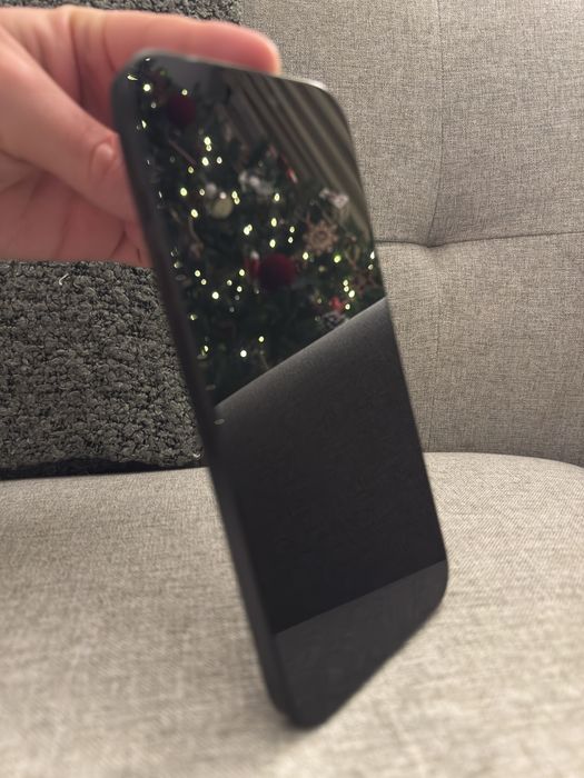 Vând iPhone 16 Pro Max – 256GB, baterie 100%, husă Mobilfox cadou