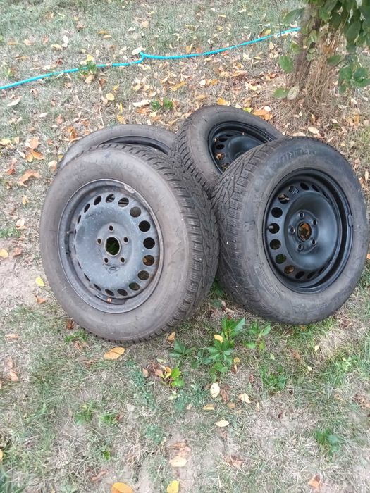 Cauciucuri cu janta wv golf 5 second hand