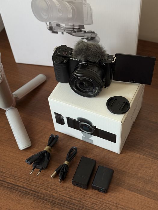 Sony ZV-E10 4K 16-50mm + Dji Ronin RS4 mini pro creator komplekt