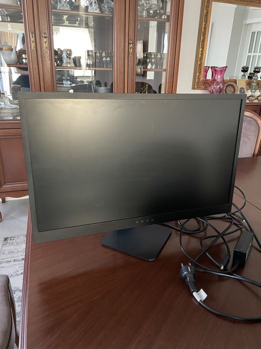 Продам монитор Omen