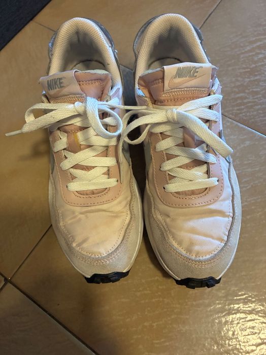 Дамски маратонки Nike