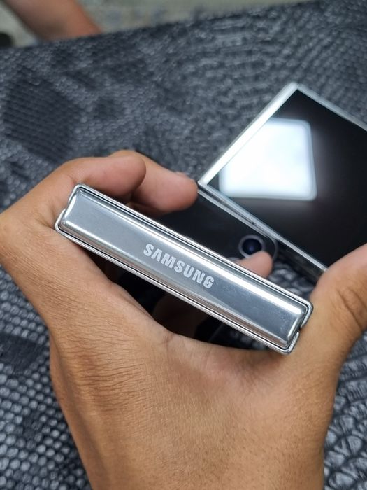 Samsung galaxy z flip 5 5G 8/256gb Kh/A regionli