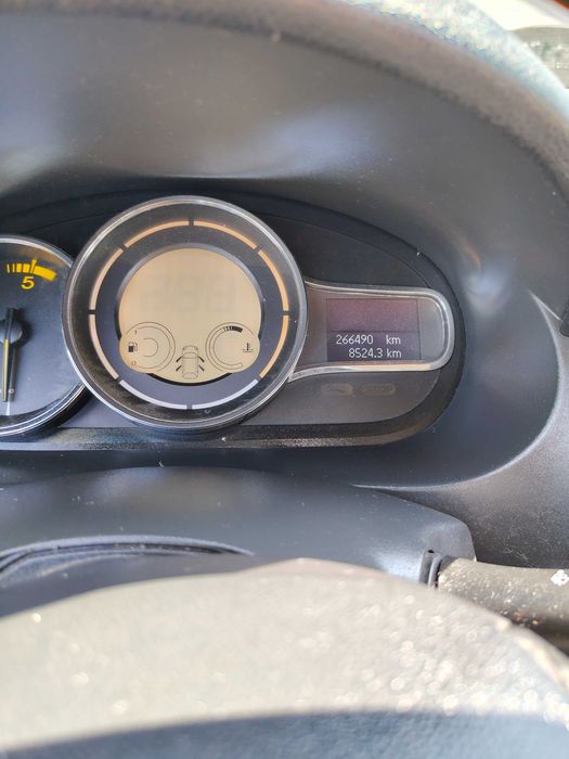 RENAULT Fluence 2012 — imagine 4