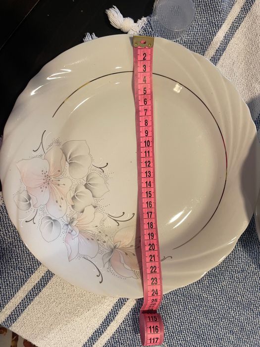 Чинии за хранене