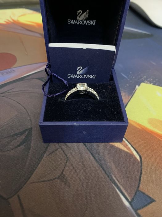 Продам кольцо Swarovski