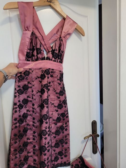 Къса официална дантелена рокля