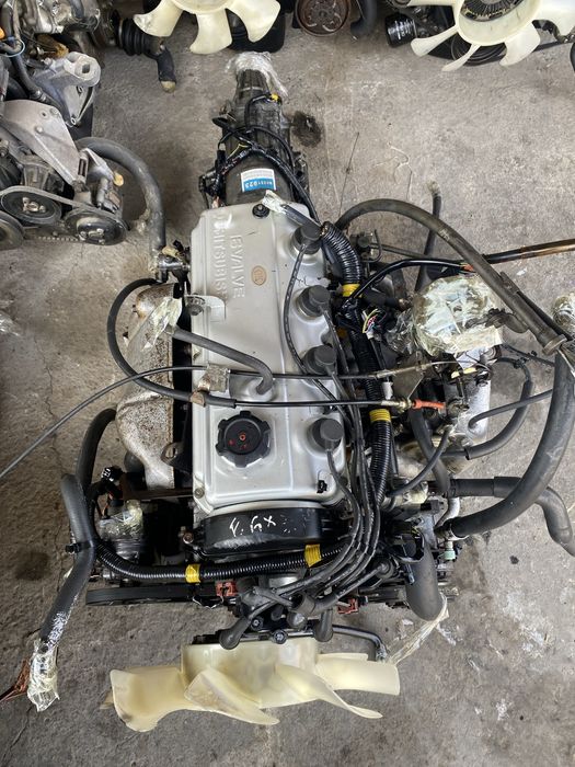 Двигатель  Мицубиси 2.4 4G64