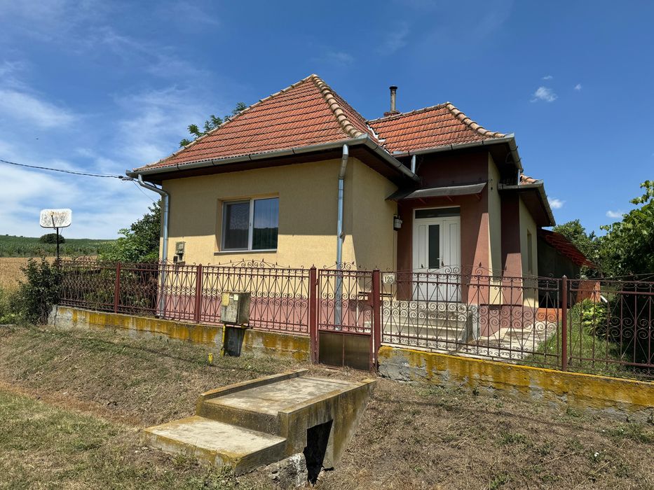 Casa in Boldut + pământ 4h