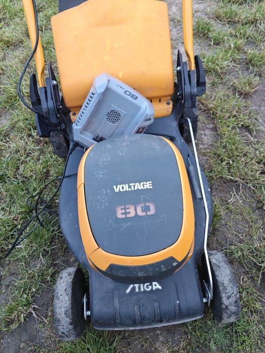 Акумулаторна косачка stiga 80v