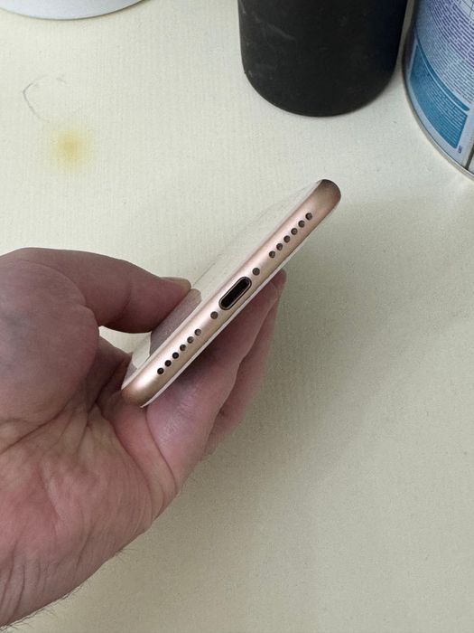 Продам iphone 8 128 gb