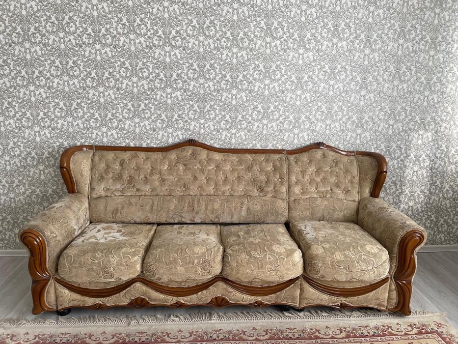 Диван гостинный