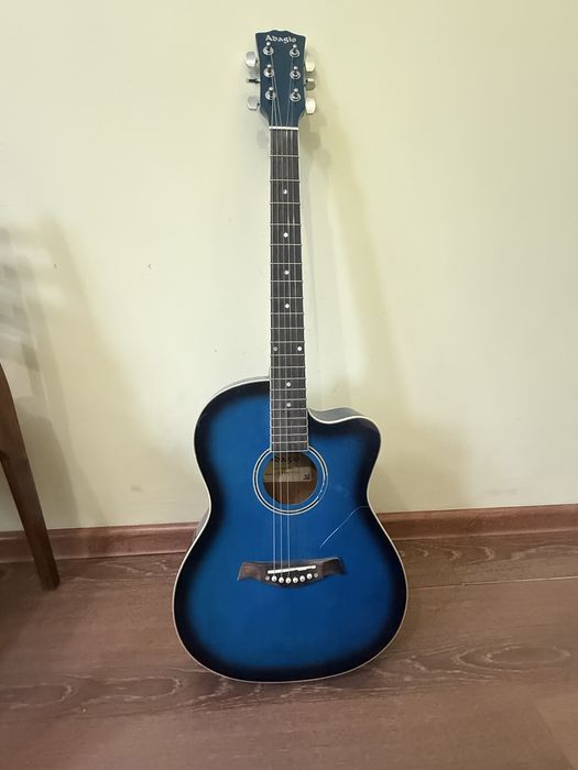 Гитара акустическая