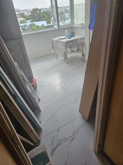 Продава се Двустаен апартамент в Русе, Център - 60 кв.м за 1384 €/кв.м - Снимка #2