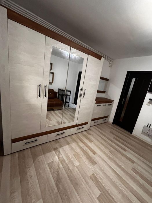 Garsonieră de vânzare ( in bloc de apartamente )