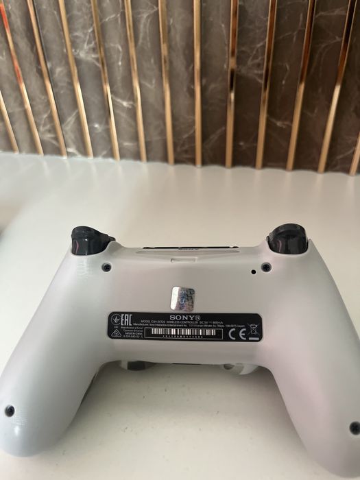 DUALSHOK 4 новая пс 4