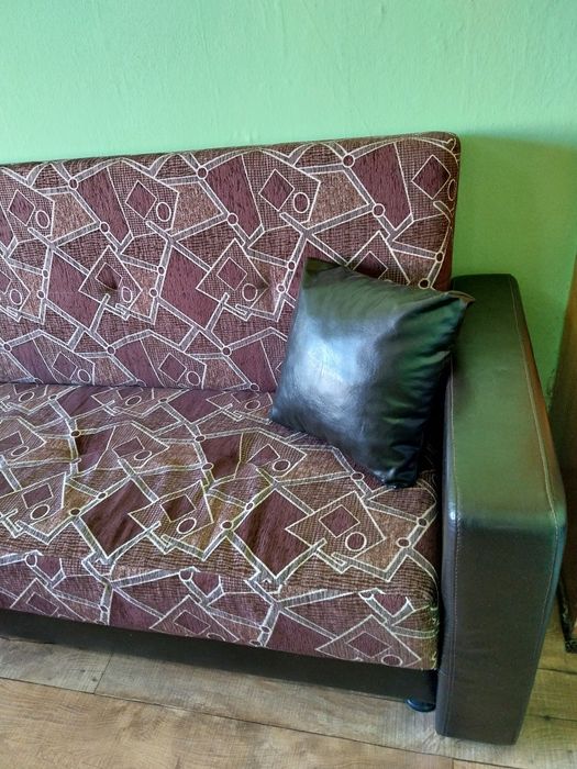Диван. Във отлично състояние. Без никакви  забележки