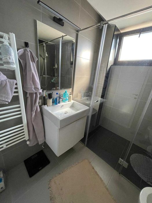 Apartament cu 2 camere de vânzare Gruia + loc de parcare