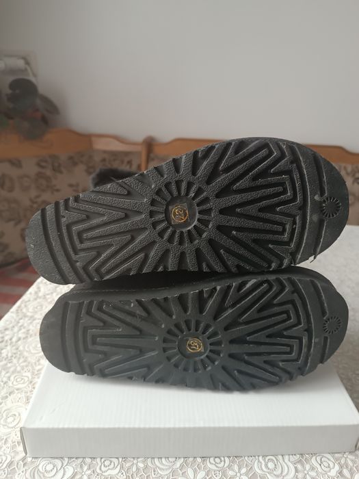 Cizmulițe îmblănite tip Ugg