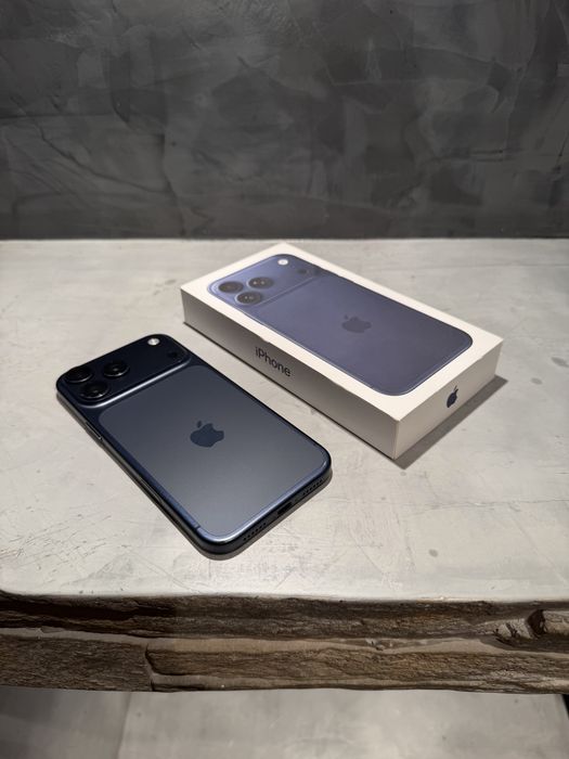 КАТО НОВ Iphone 17 Pro Max Blue 256 GB
