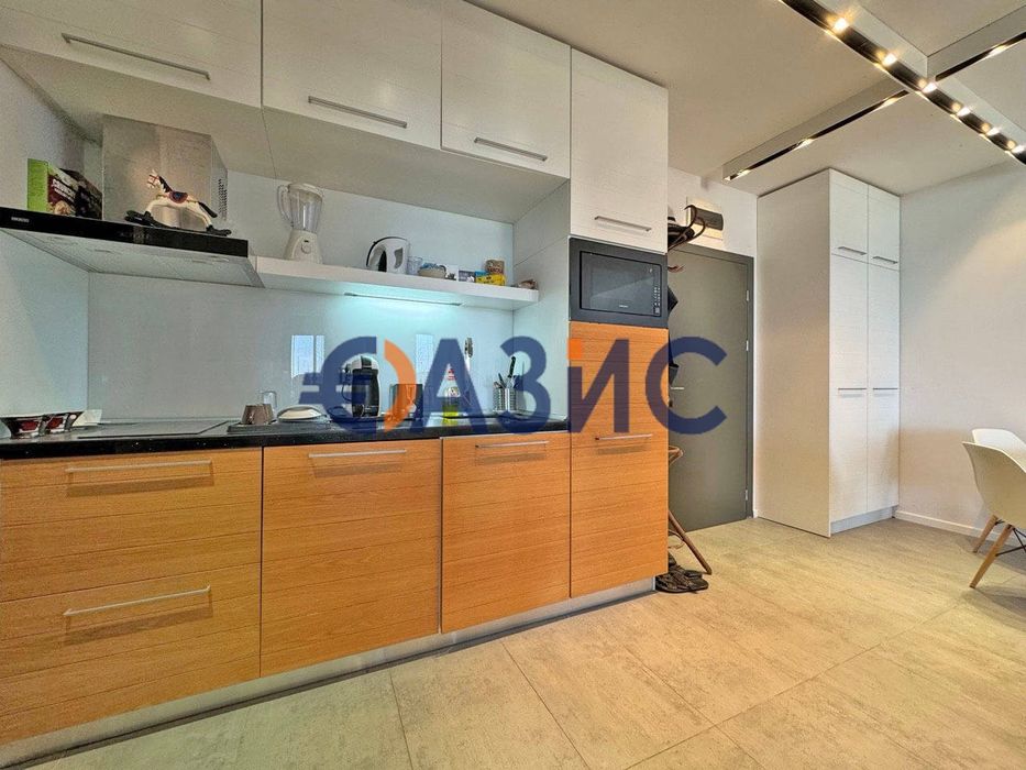 Продава се Двустаен апартамент в Созопол - 71 кв.м за 2465 €/кв.м - Снимка #6