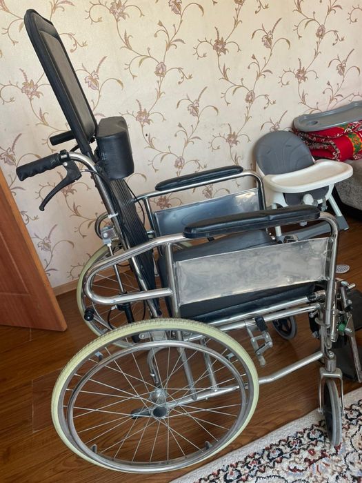 Инвалидная коляска