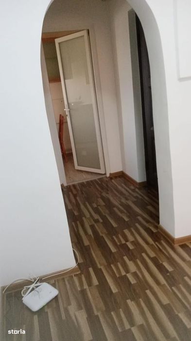 Inchiriez apartament