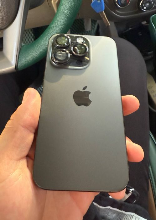 SROCHNA SOTAMAN Kelishamiz Iphone 15 pro ideal kor dok bor