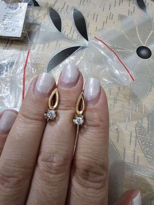Серьги и кольца с камнем