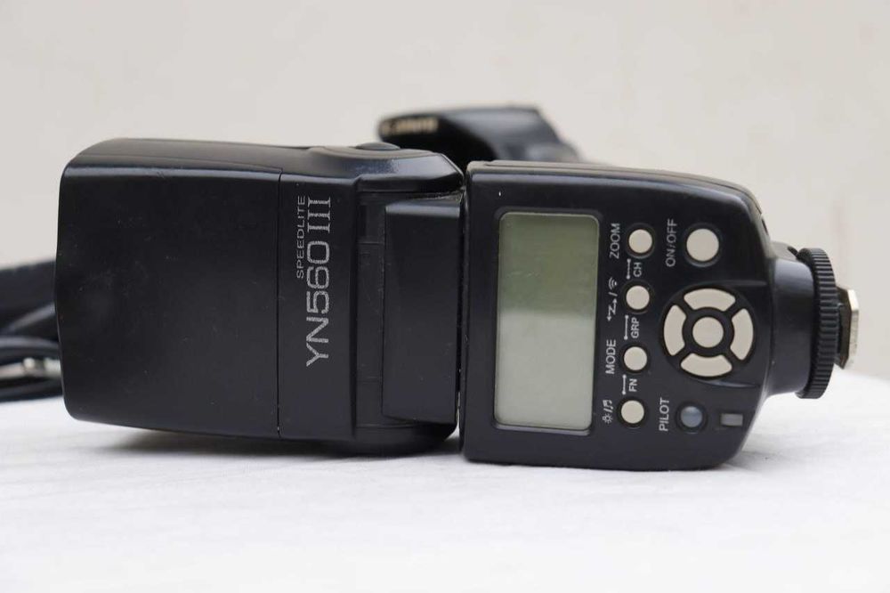 Canon 650d komplektlari bor yn560 iii 
 spishka