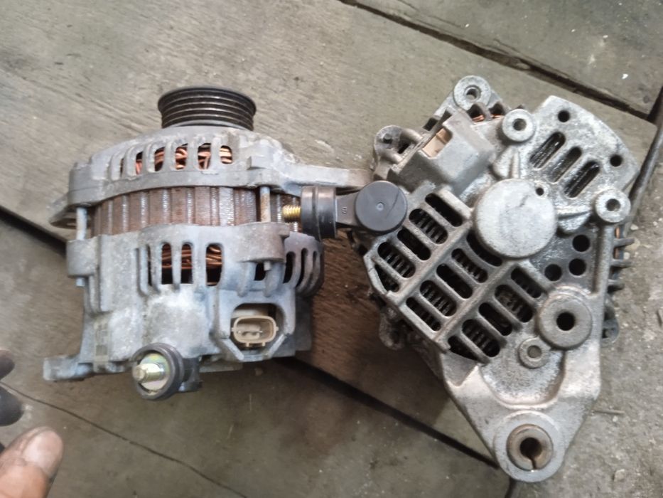 Генераторы на субару  3х контактный