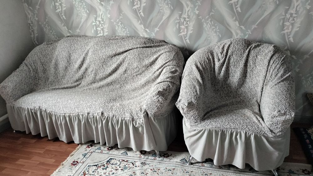 Продам диван с креслами