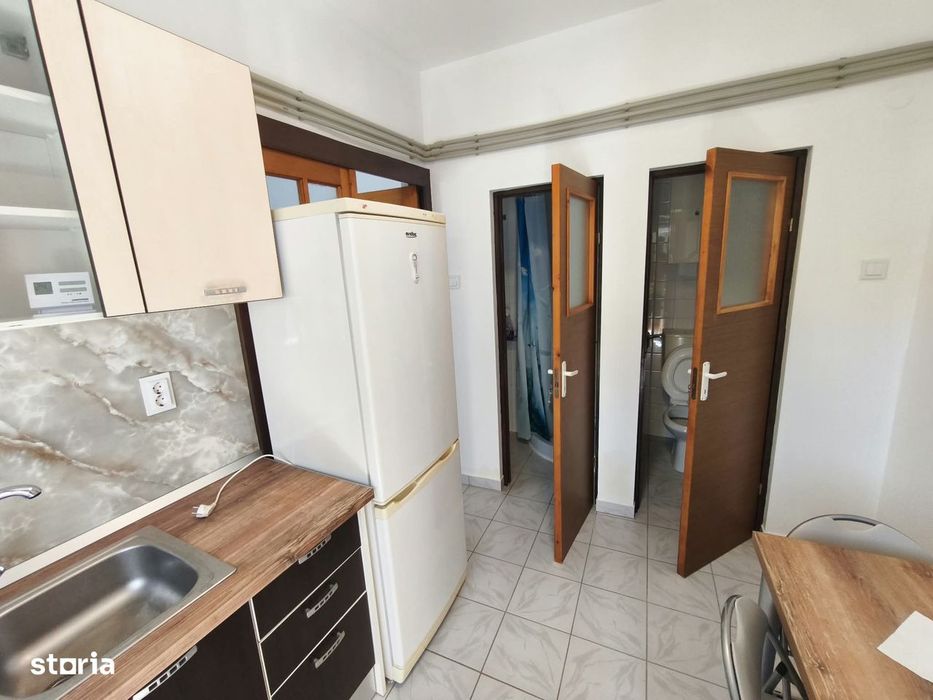 ROANDY - Garsoniera renovata ,la casa,zona Democratiei.